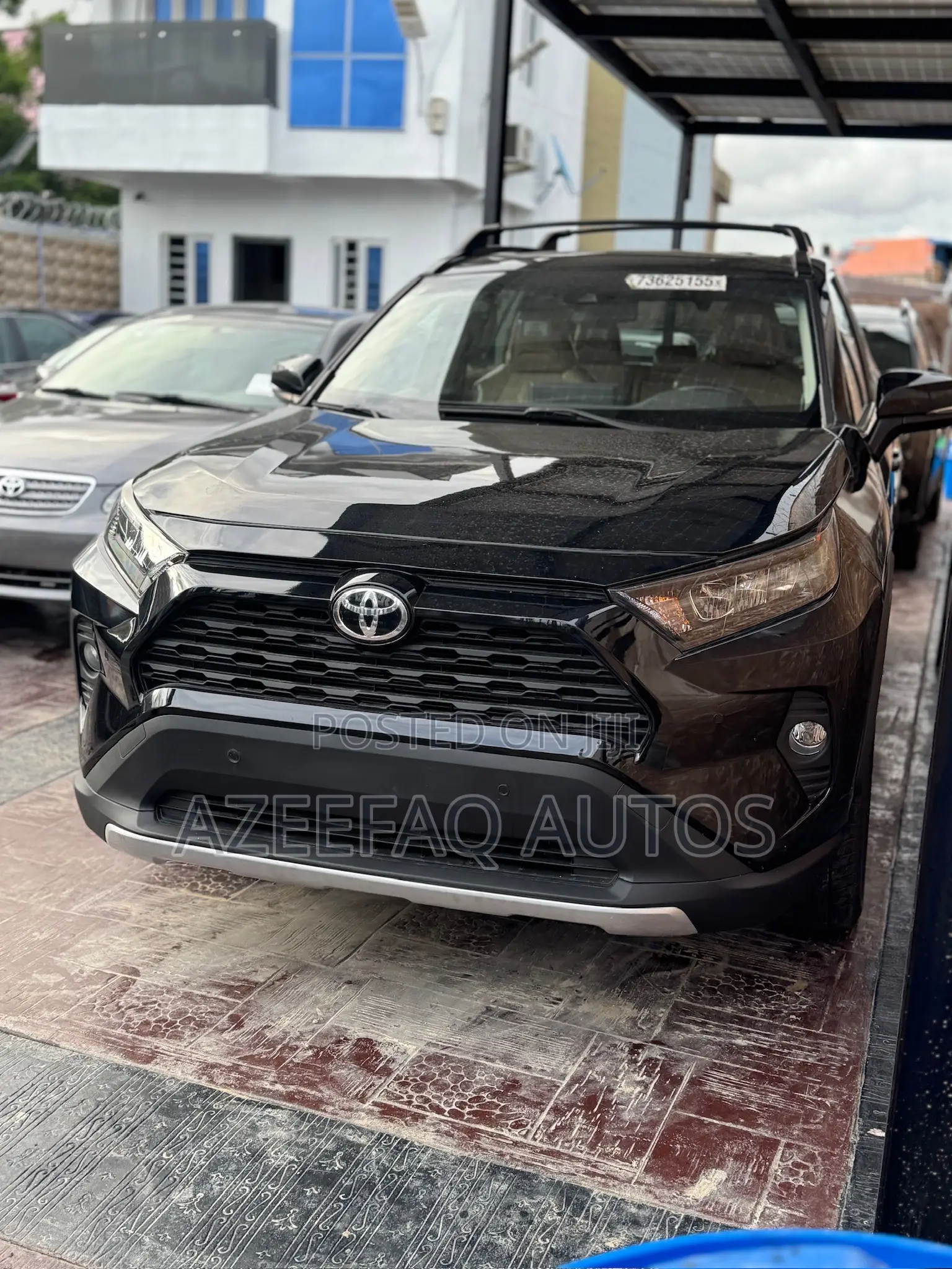 Toyota RAV4 XLE AWD 2019 Black