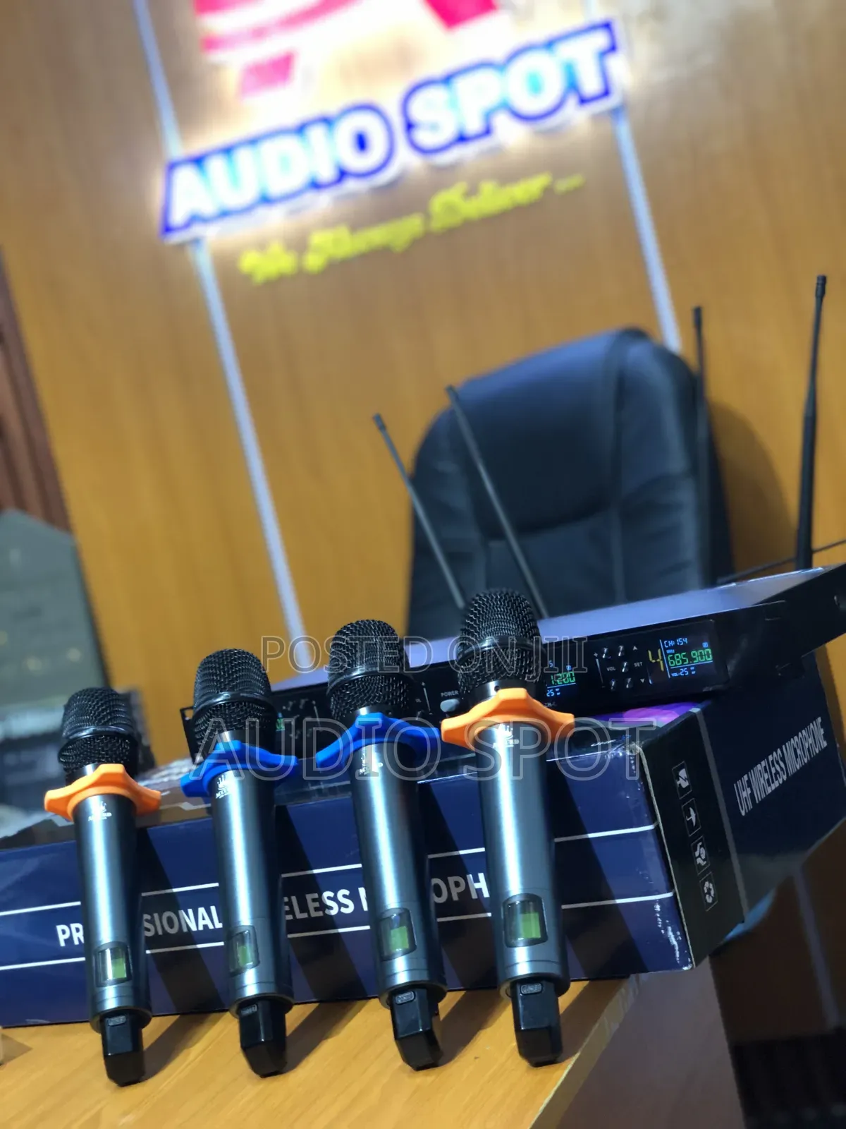 Original Accurd Ad-400 Professional 4 in 1 Digital Wireless Microphone