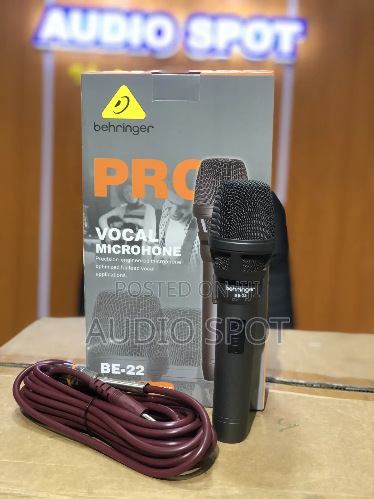 Behringer Be-22 Professional Vocal Dynamic Cardioid Wired Microphone