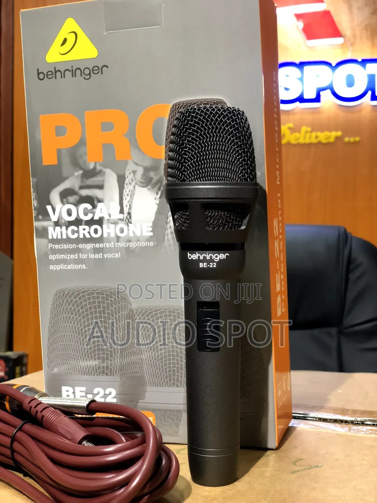 Behringer Be-22 Professional Vocal Dynamic Cardioid Wired Microphone