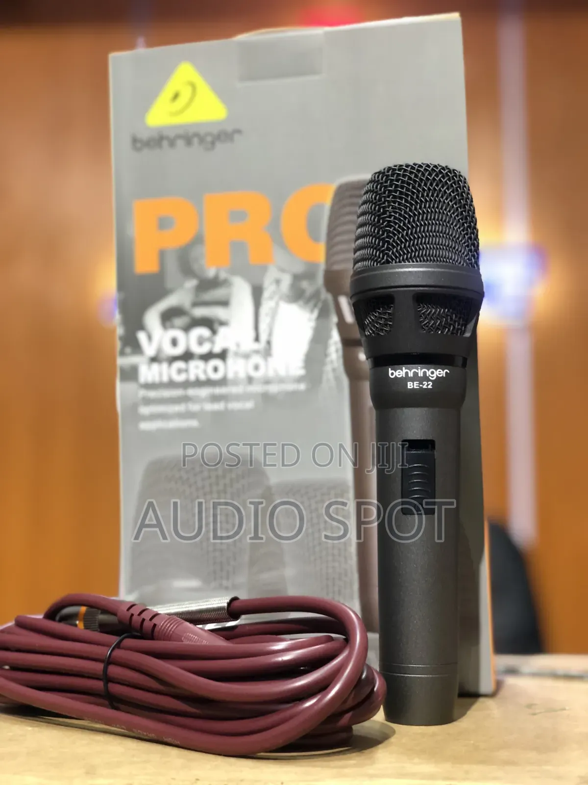 Behringer Be-22 Professional Vocal Dynamic Cardioid Wired Microphone