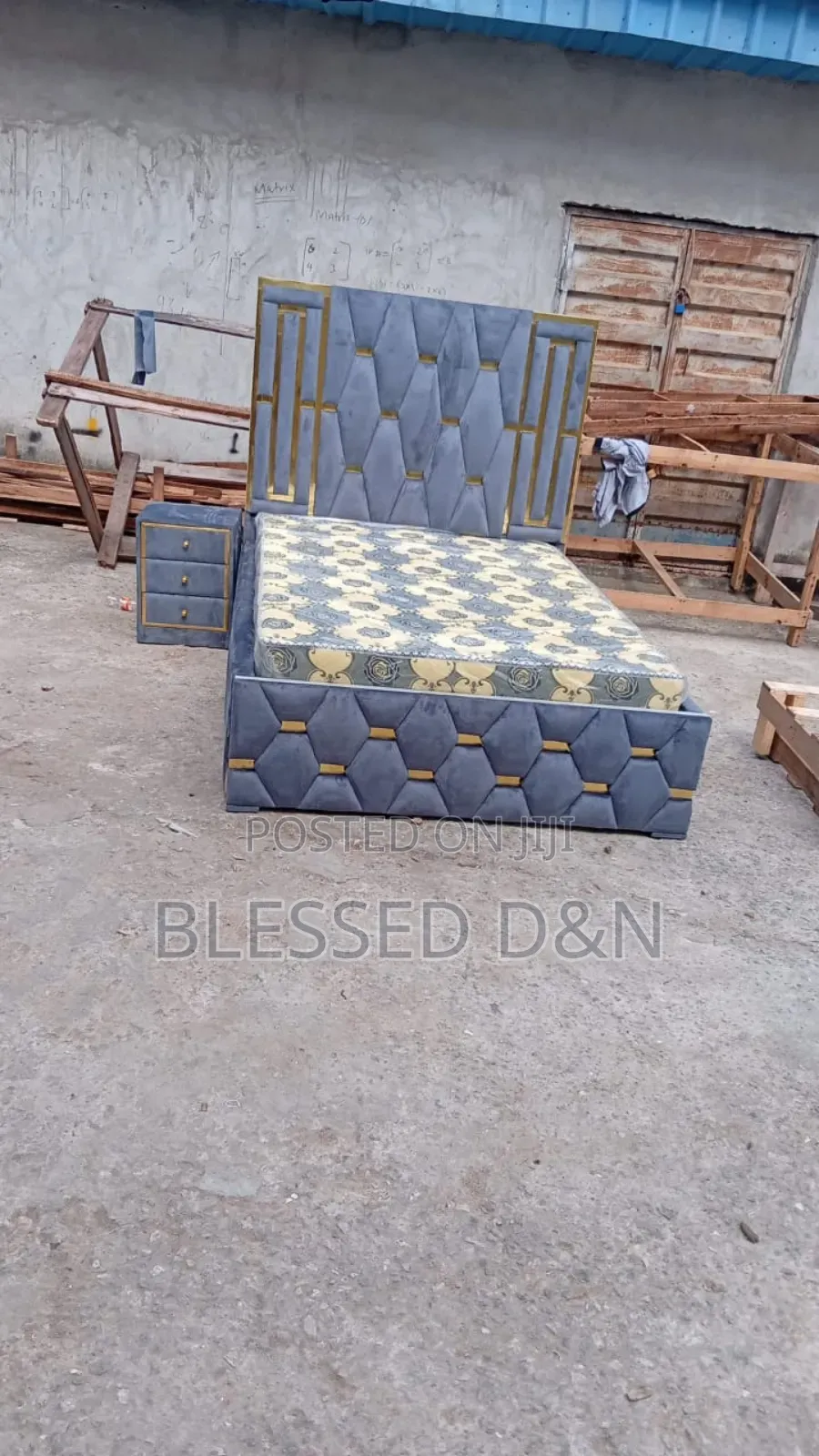 Standard Quality 4ndhalf Paded Bed Frame