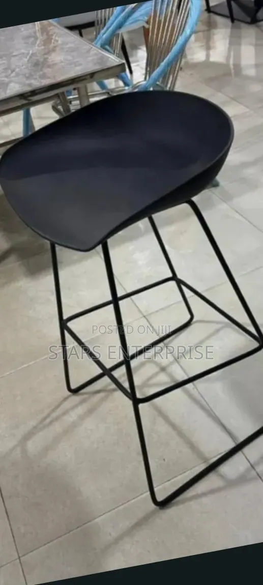 Modern Bar Stool / High Stool