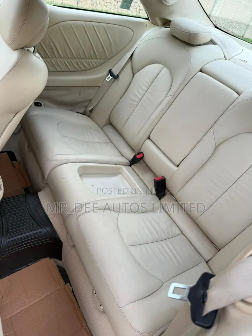 Mercedes-Benz CLK 350 Coupe 2008 Red