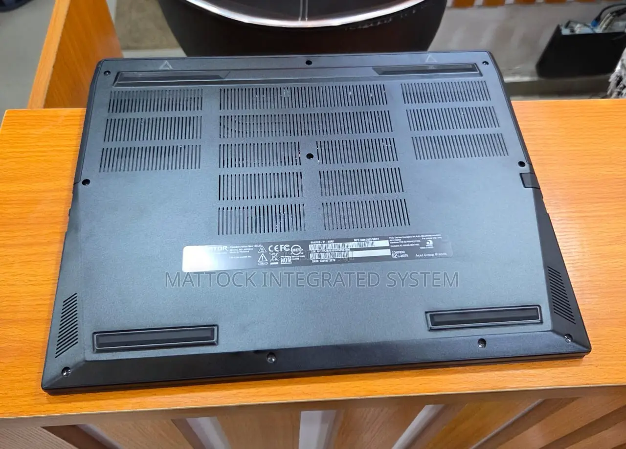 Laptop Acer Predator Helios Neo 16 16GB Intel Core Ultra 9 SSD 1T