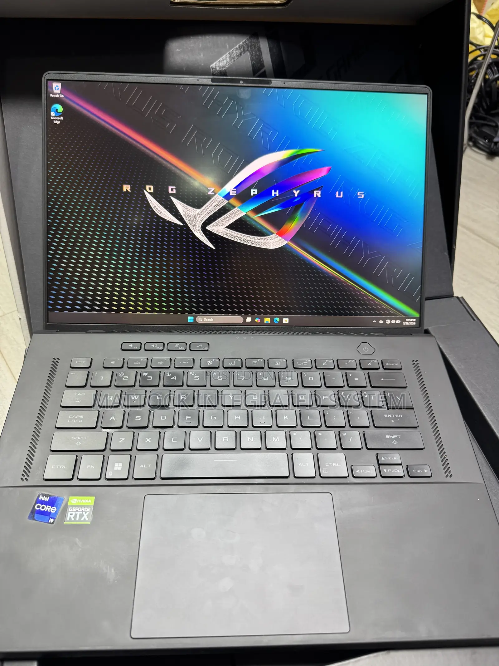 Laptop Asus ROG Zephyrus M16 GU603HR 24GB Intel Core i9 SSD 1T