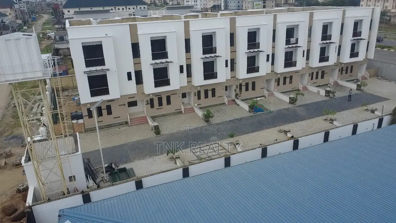 Furnished 4bdrm Townhouse/Terrace in Jahi for sale