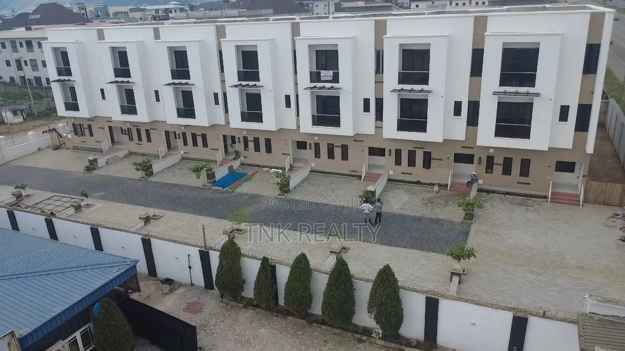 Furnished 4bdrm Townhouse/Terrace in Jahi for sale