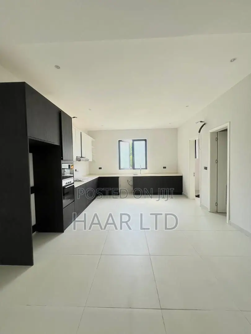 4bdrm Townhouse / Terrace in Old Ikoyi for rent