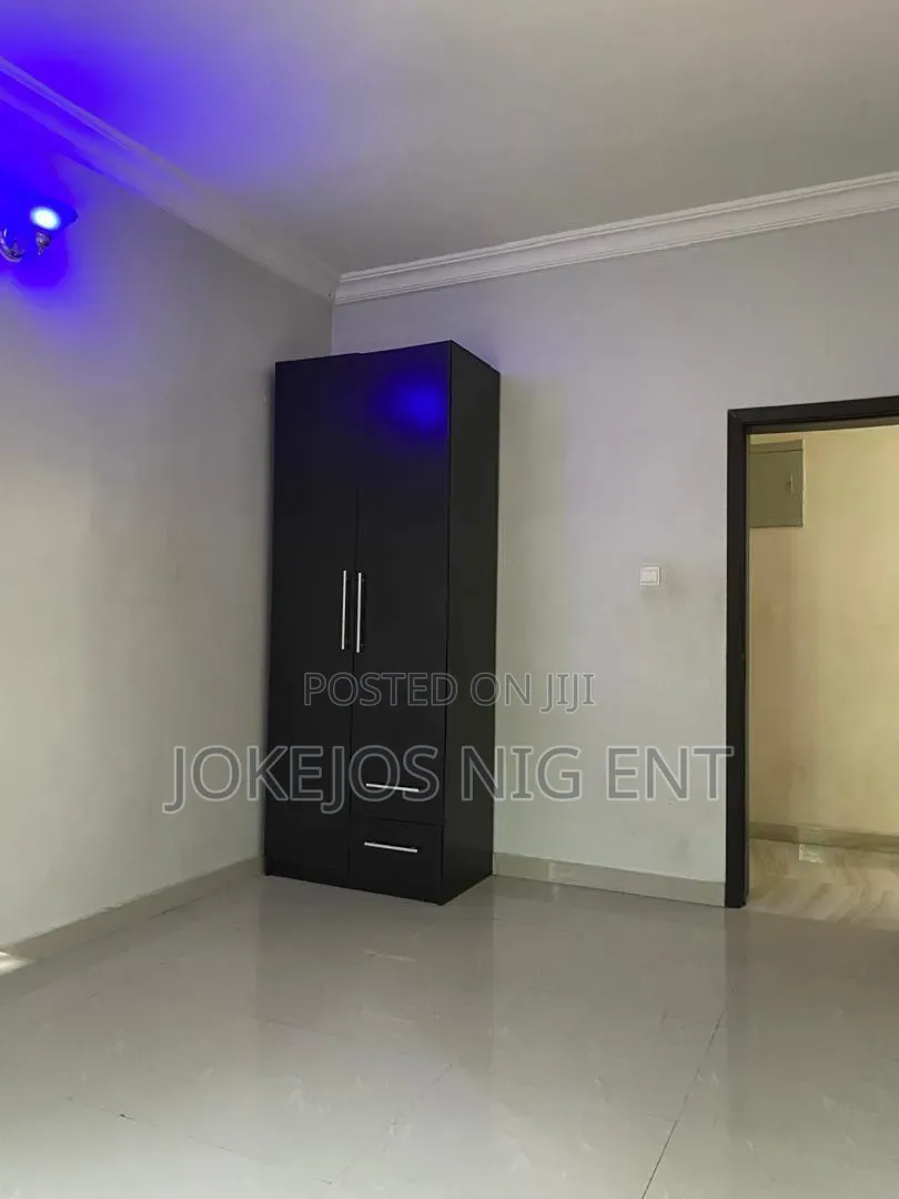4bdrm Duplex in Peninsula Estate for sale