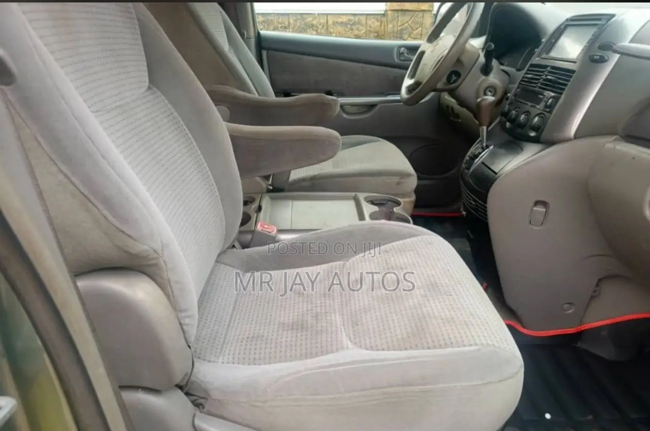 Toyota Sienna 2006 Gray