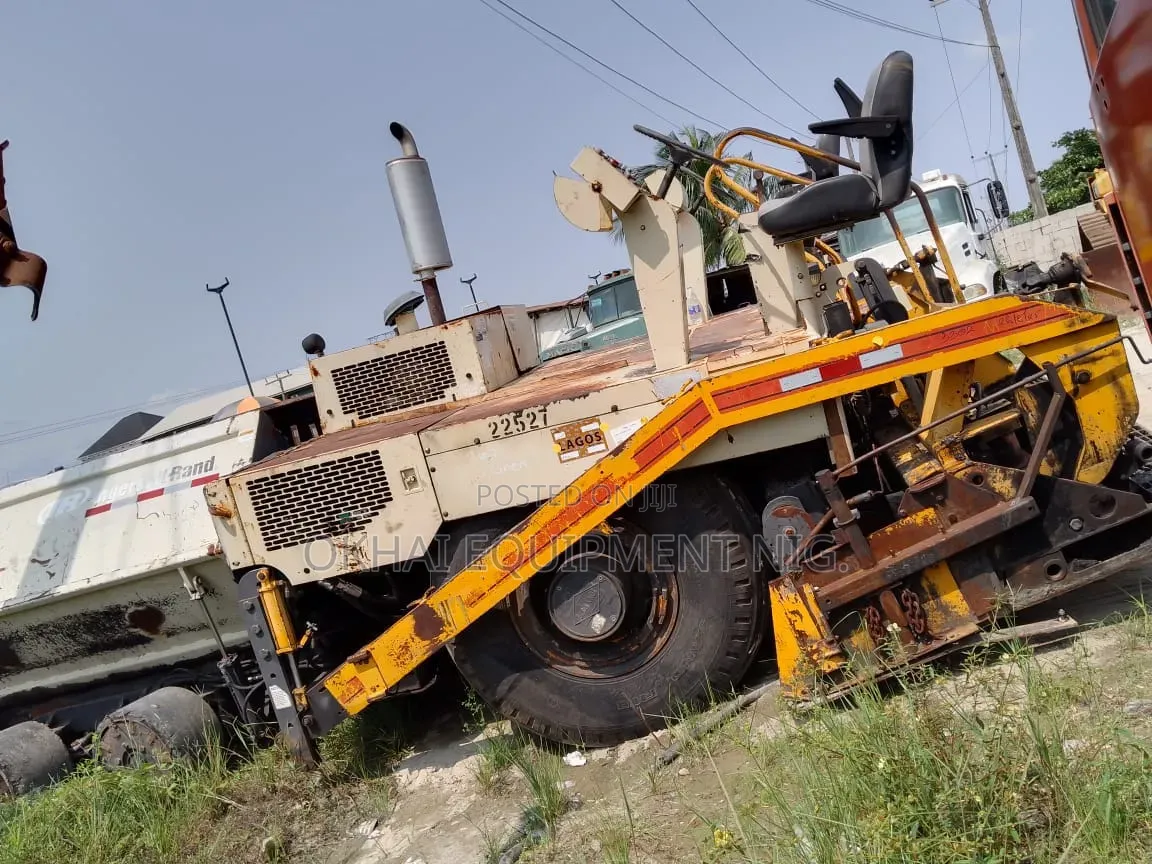 Tokunbo Asphalt Paver