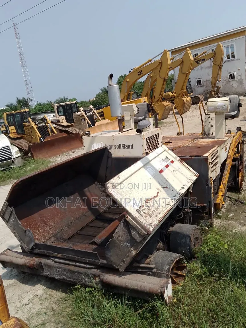 Tokunbo Asphalt Paver