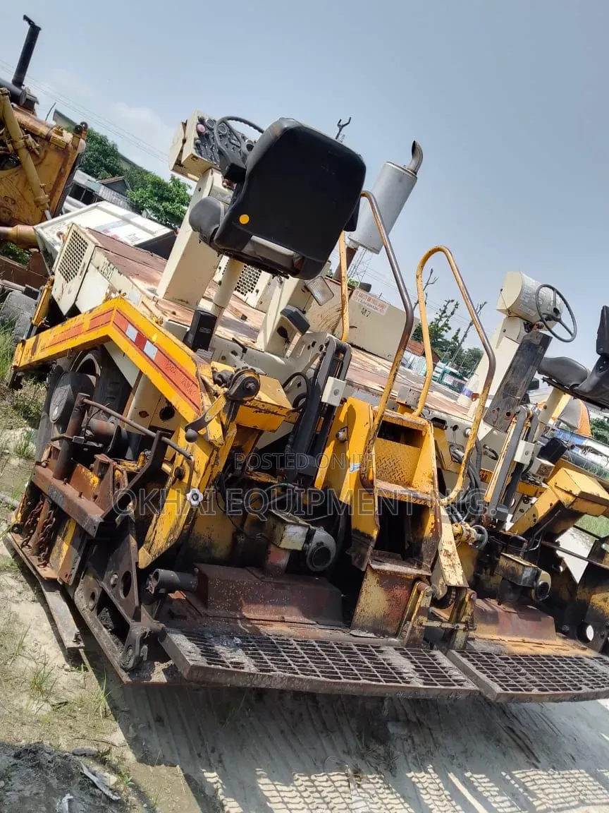 Tokunbo Asphalt Paver