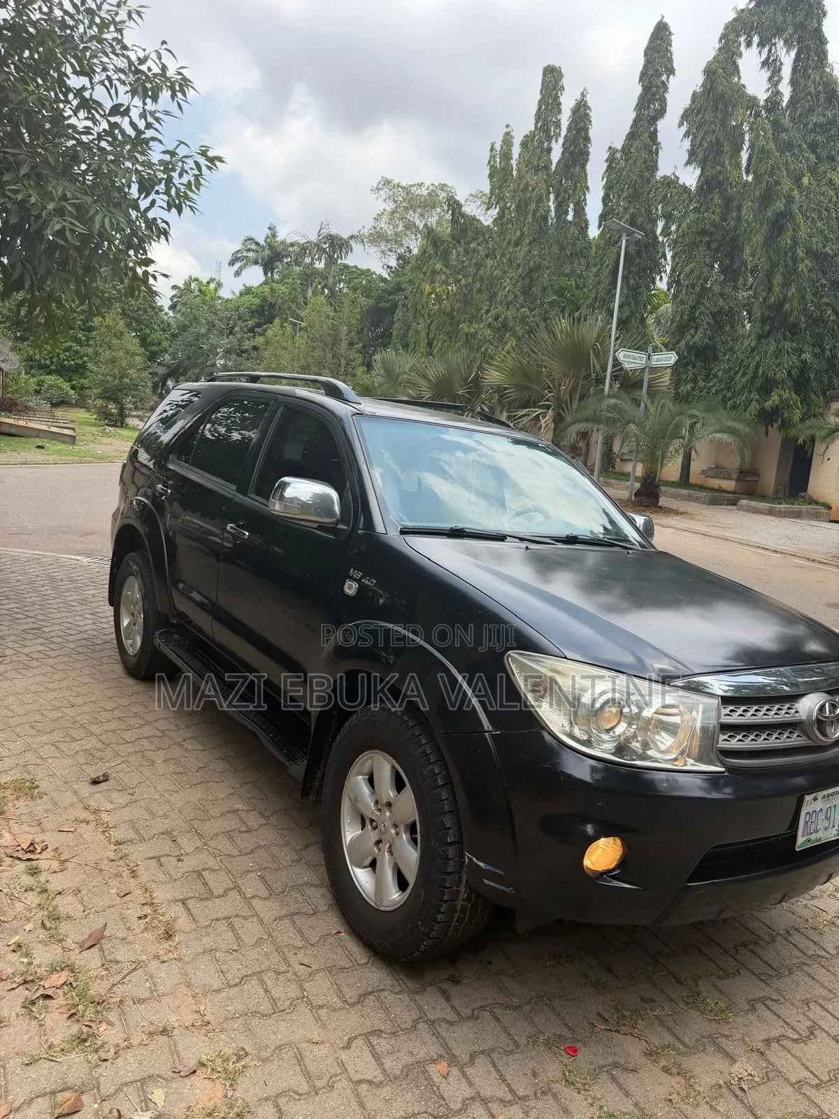 Toyota Fortuner 2014 Black