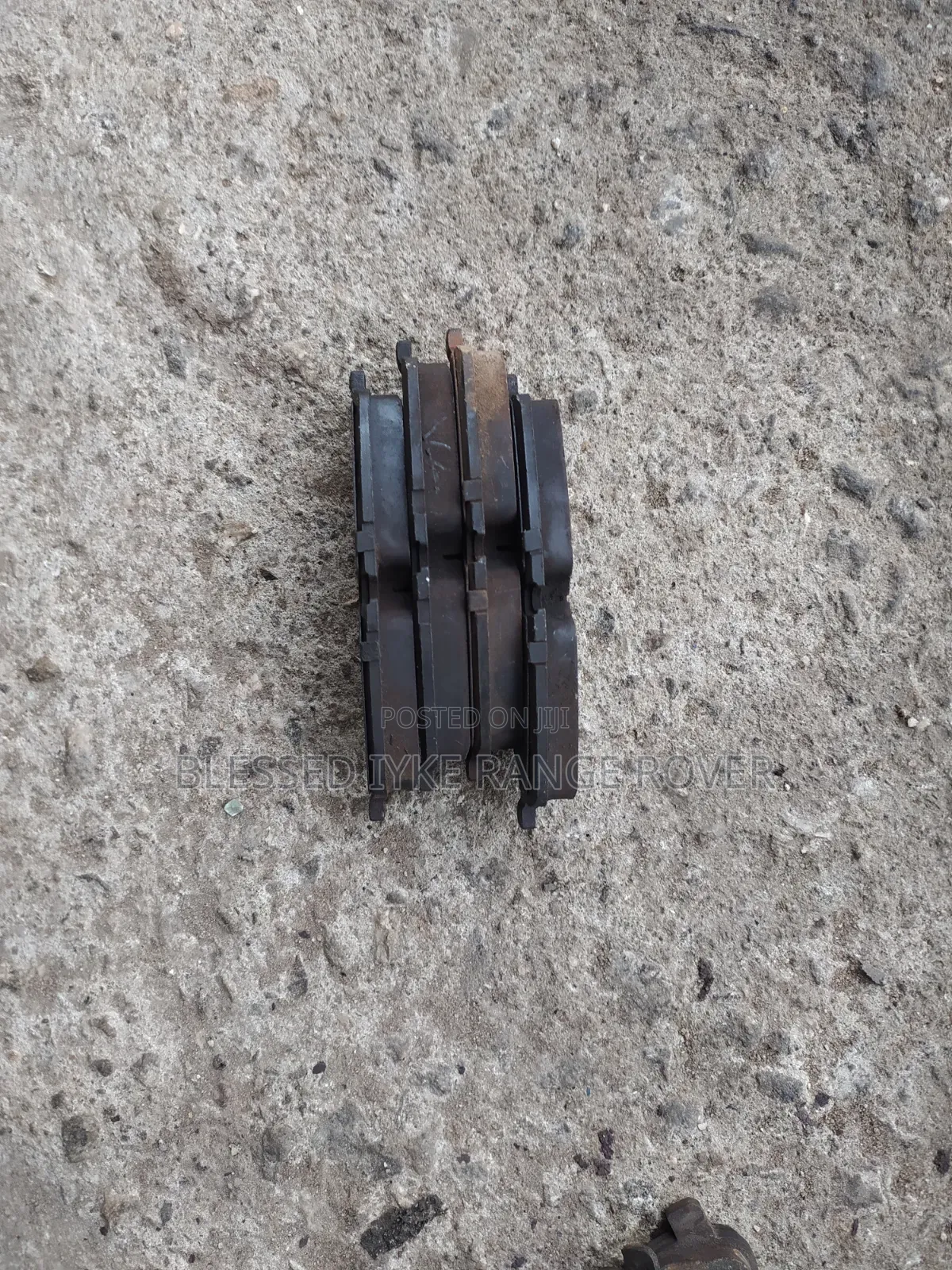 Front Brake Pads Range Rover Sport and Lr3 06