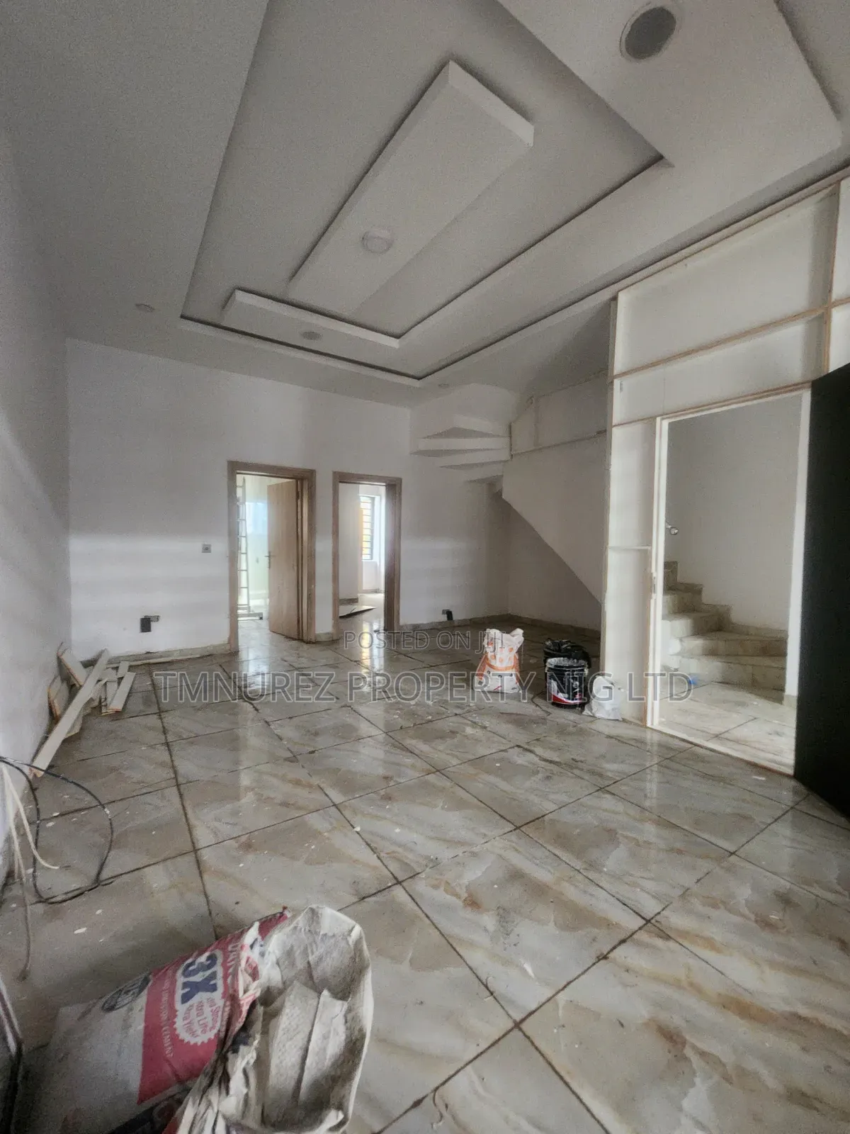 Mini Flat in Ikota for rent