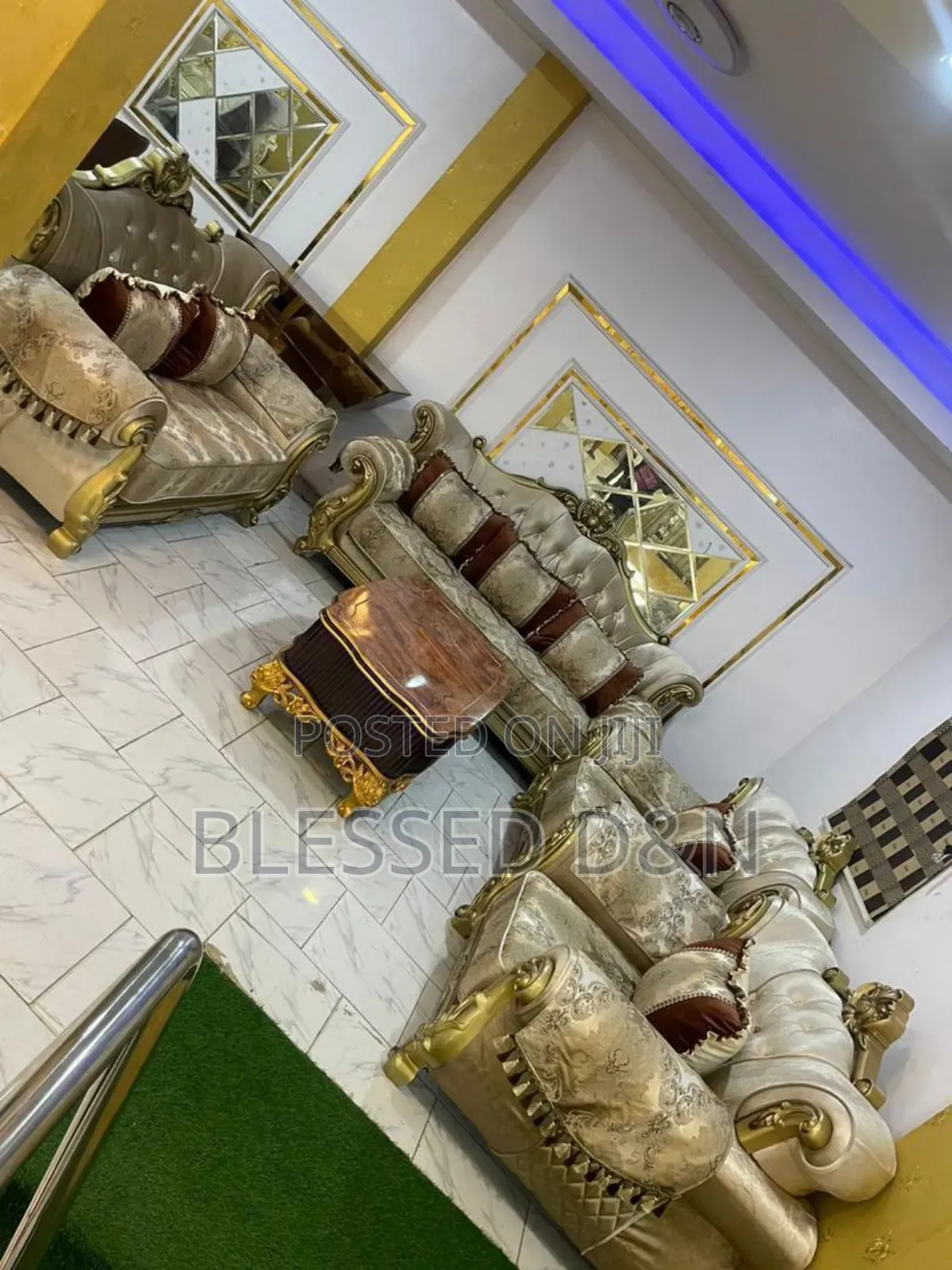 High Quality Standard Imported Royal China Chair