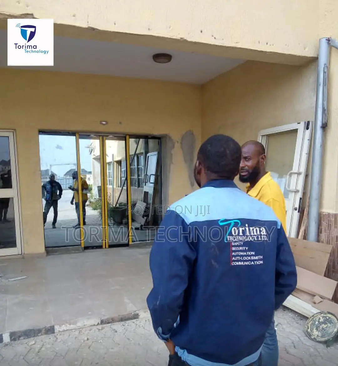 Automatic Frameless Sensor Door Installation