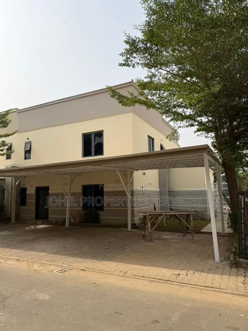 4bdrm Duplex in Life Camp for sale