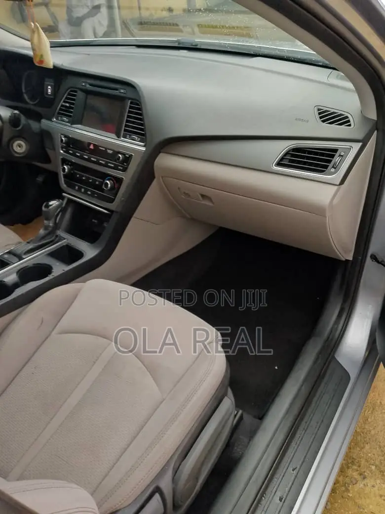 Hyundai Sonata SE 2016 Gray