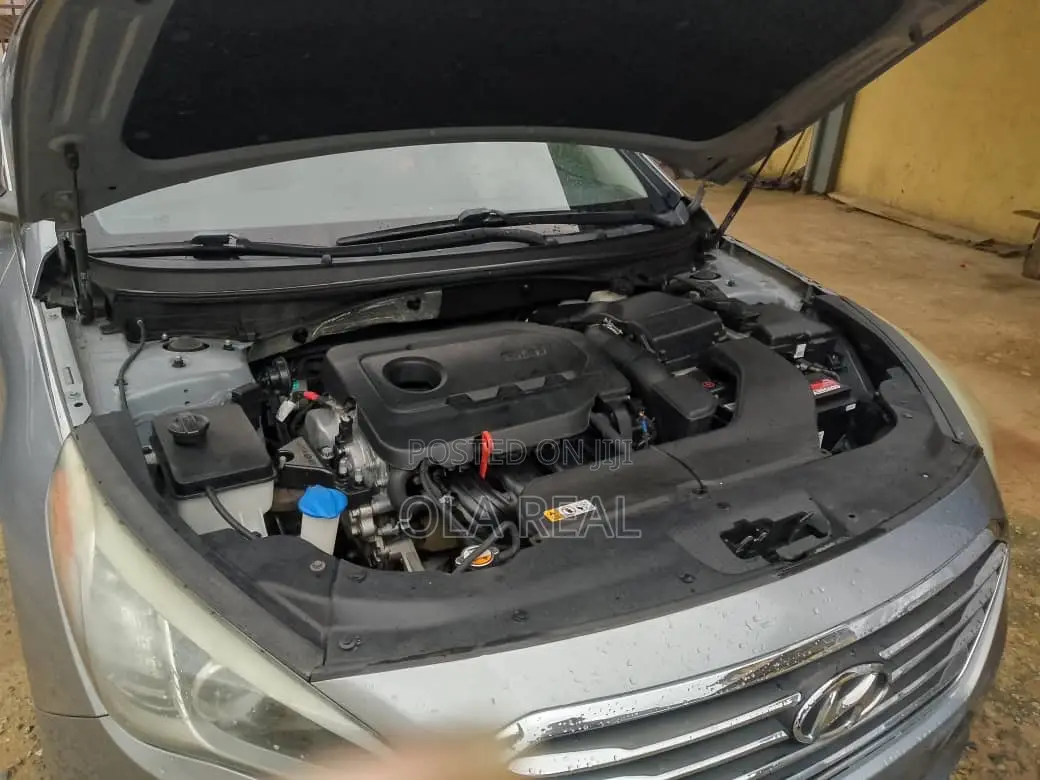Hyundai Sonata SE 2016 Gray