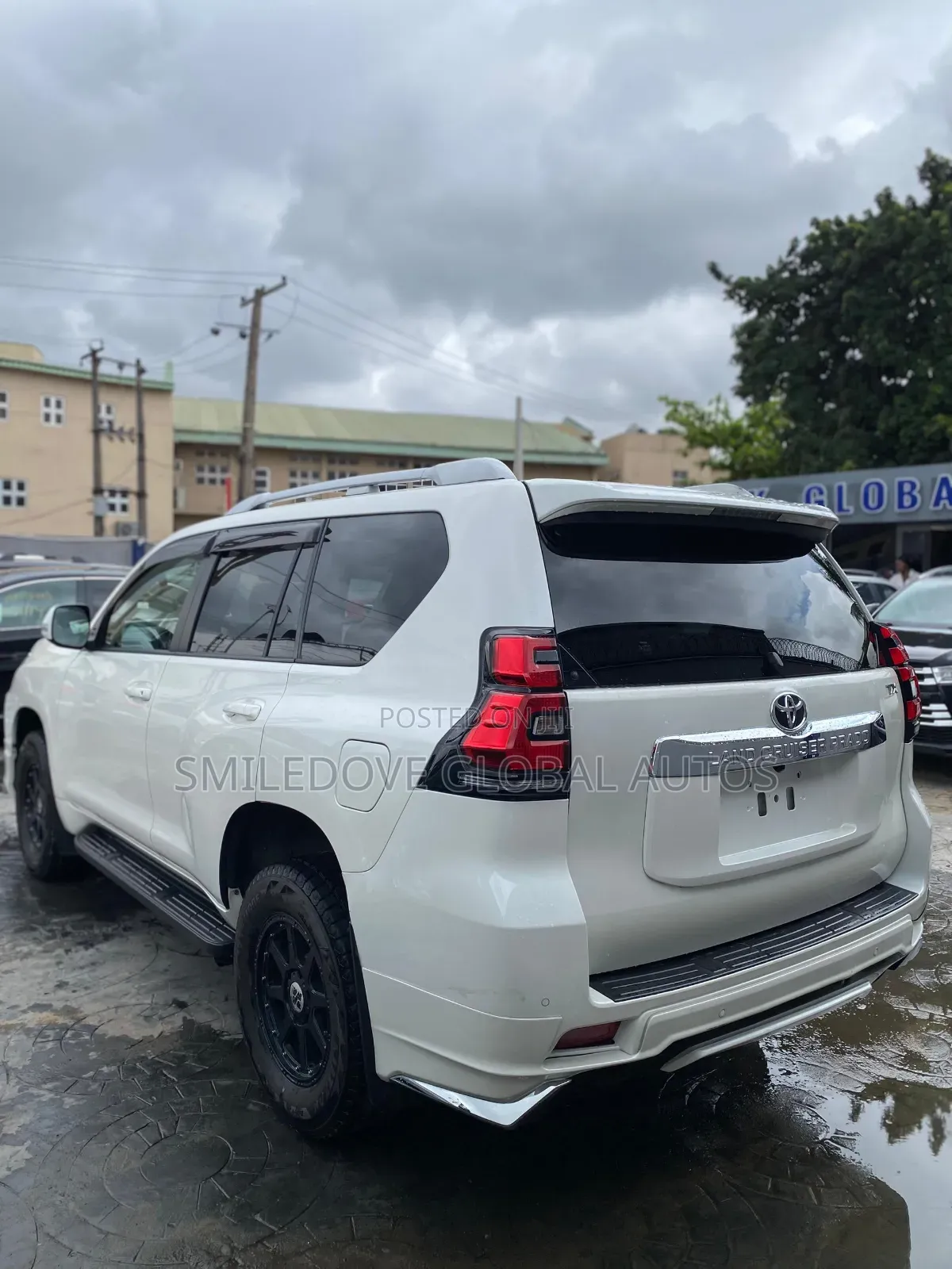 Toyota Land Cruiser Prado 2023 White