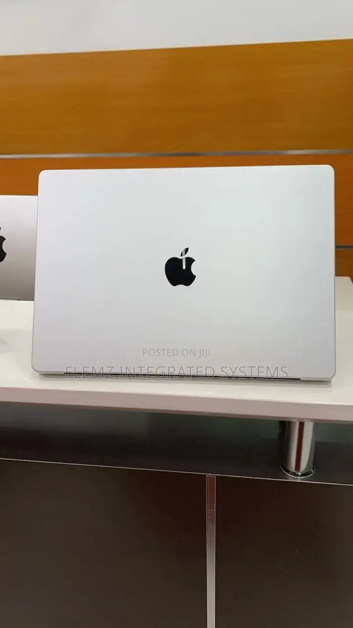 Laptop Apple MacBook Pro 2021 M1 Max 32GB Apple M1 Max SSD 1T