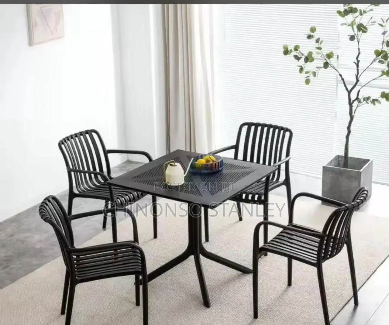 Outdoor Table and 4 Chairs