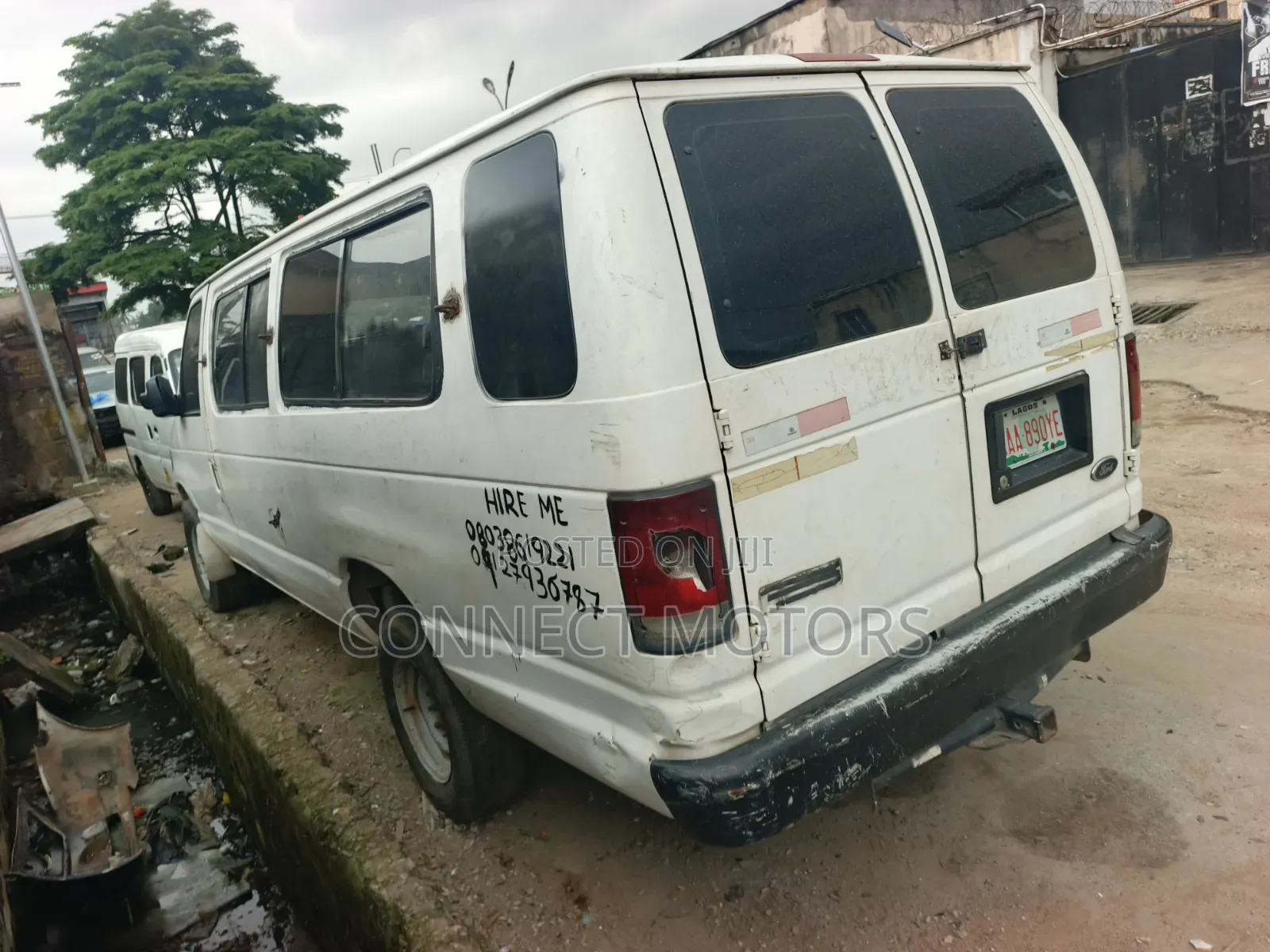 Ford E350 2007 White