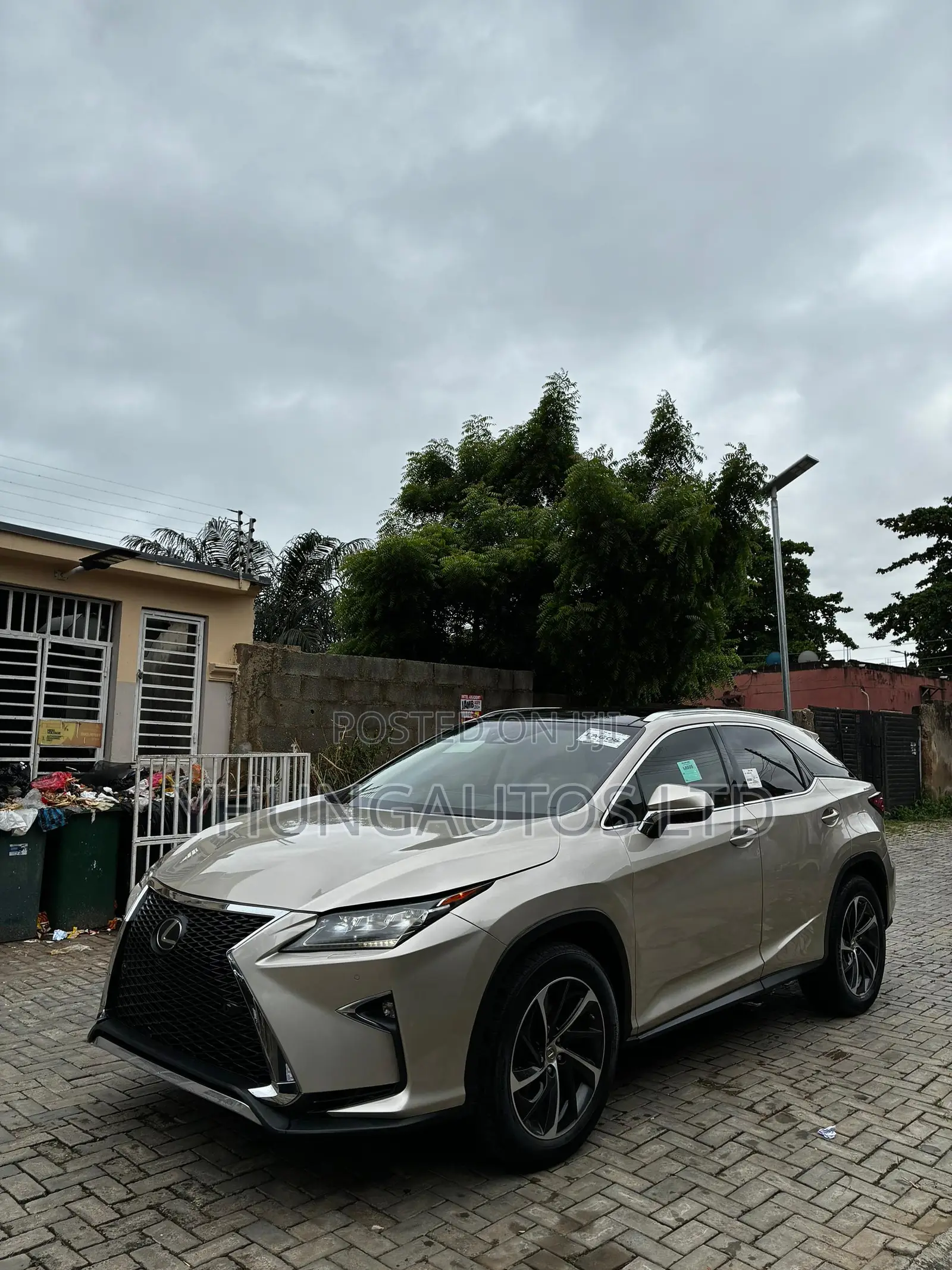 Lexus RX 350 AWD 2017 Gold