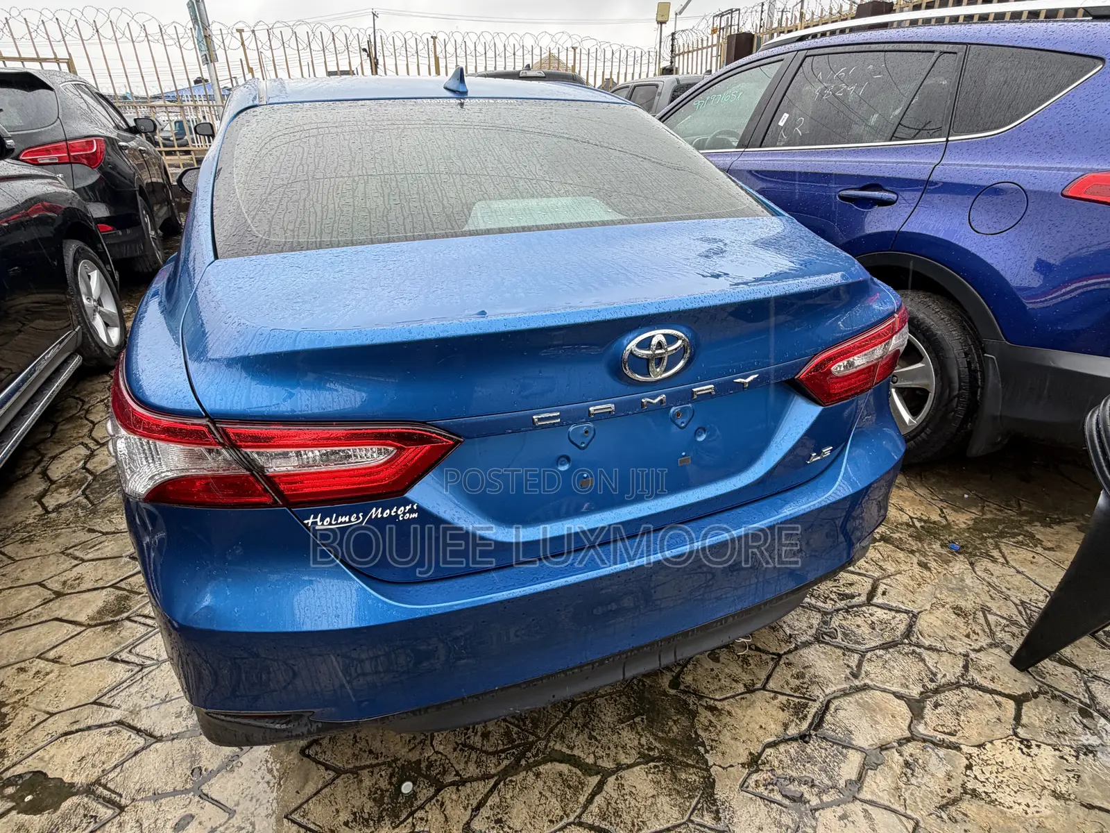 Toyota Camry LE (2.5L 4cyl 8A) 2019 Blue