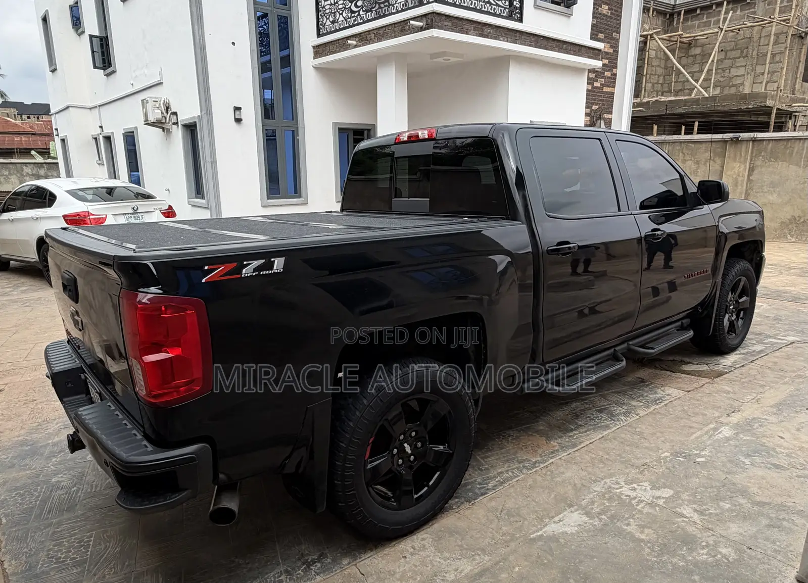 Chevrolet Silverado 2019 Black