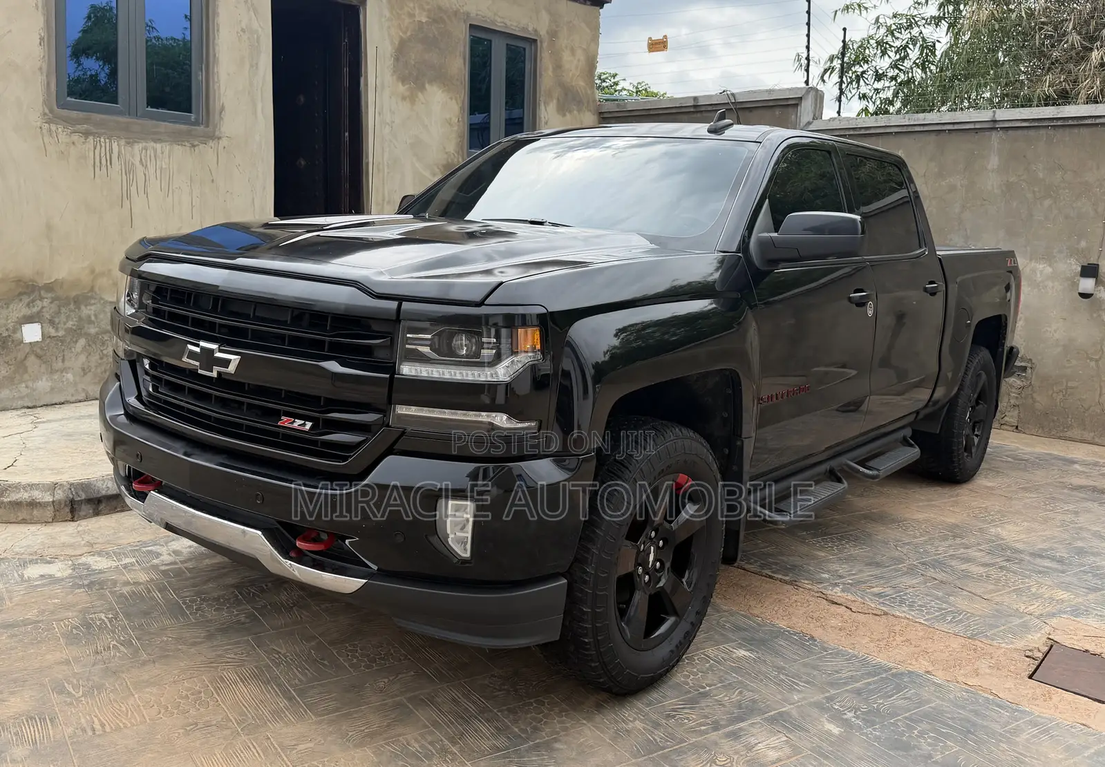 Chevrolet Silverado 2019 Black