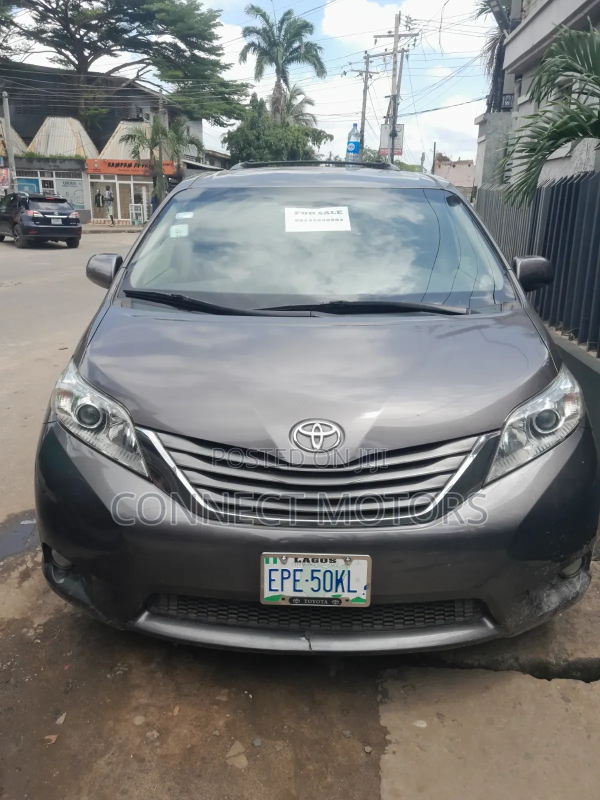 Toyota Sienna XLE 7 Passenger Mobility 2012 Gray