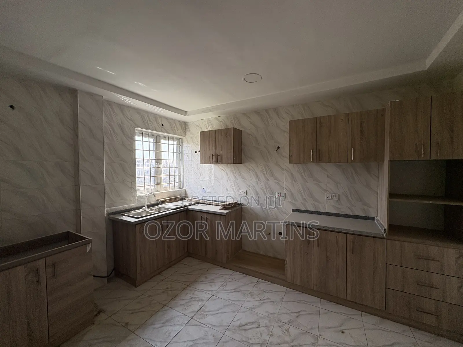 3bdrm Block of Flats in Idu for rent