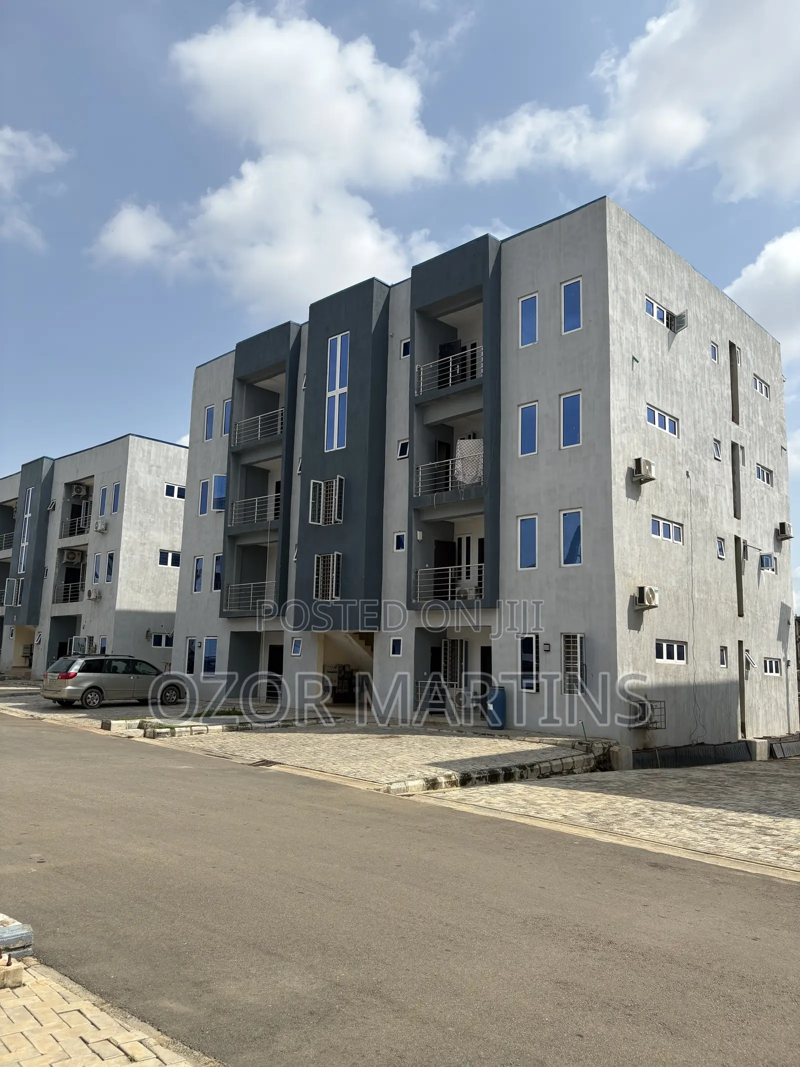 3bdrm Block of Flats in Idu for rent
