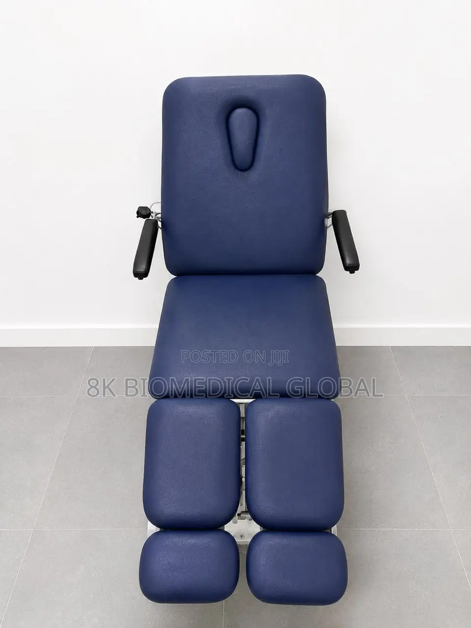 Uk Pre-Owned Plinth Electric Split-Leg Examination Couch