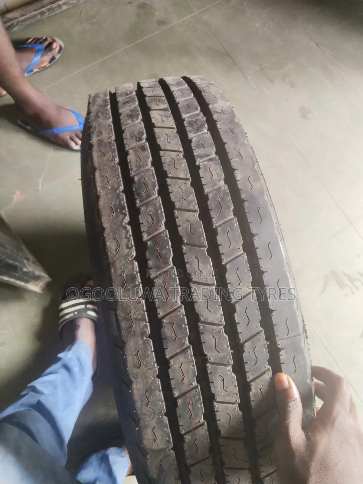 235/75r17.5 Tyre