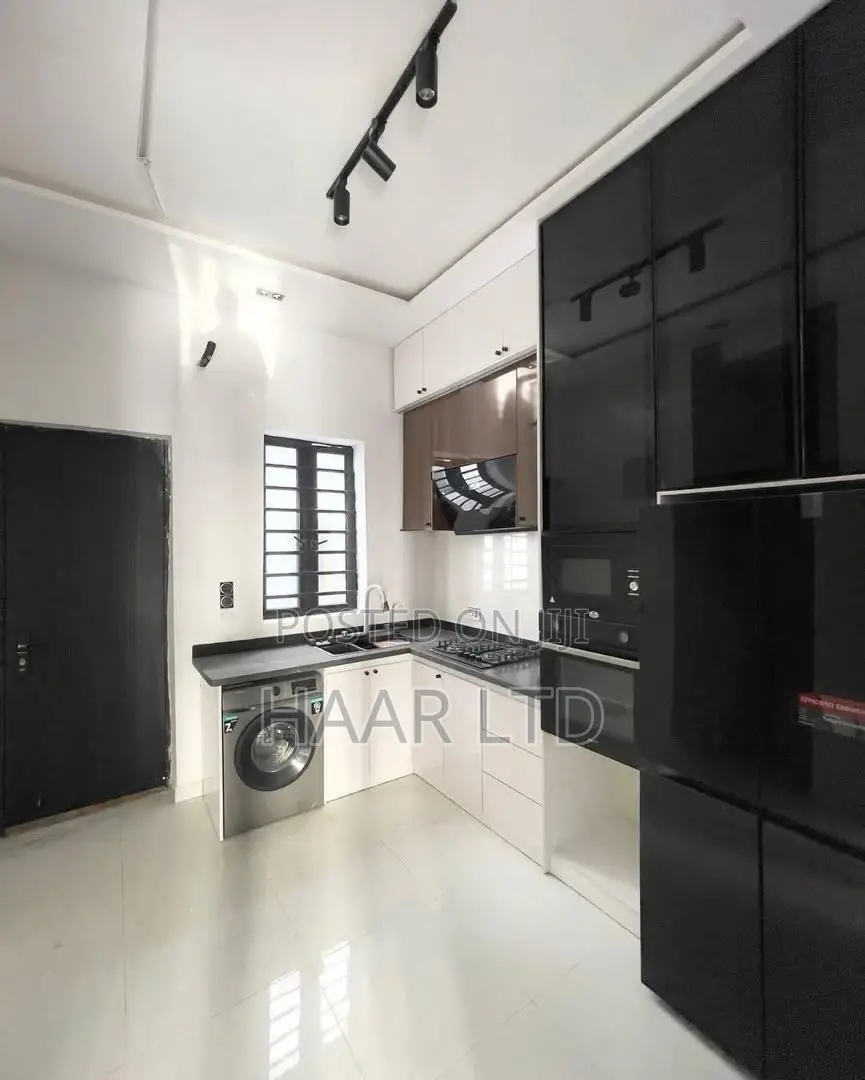 3bdrm Duplex in Ikota for rent