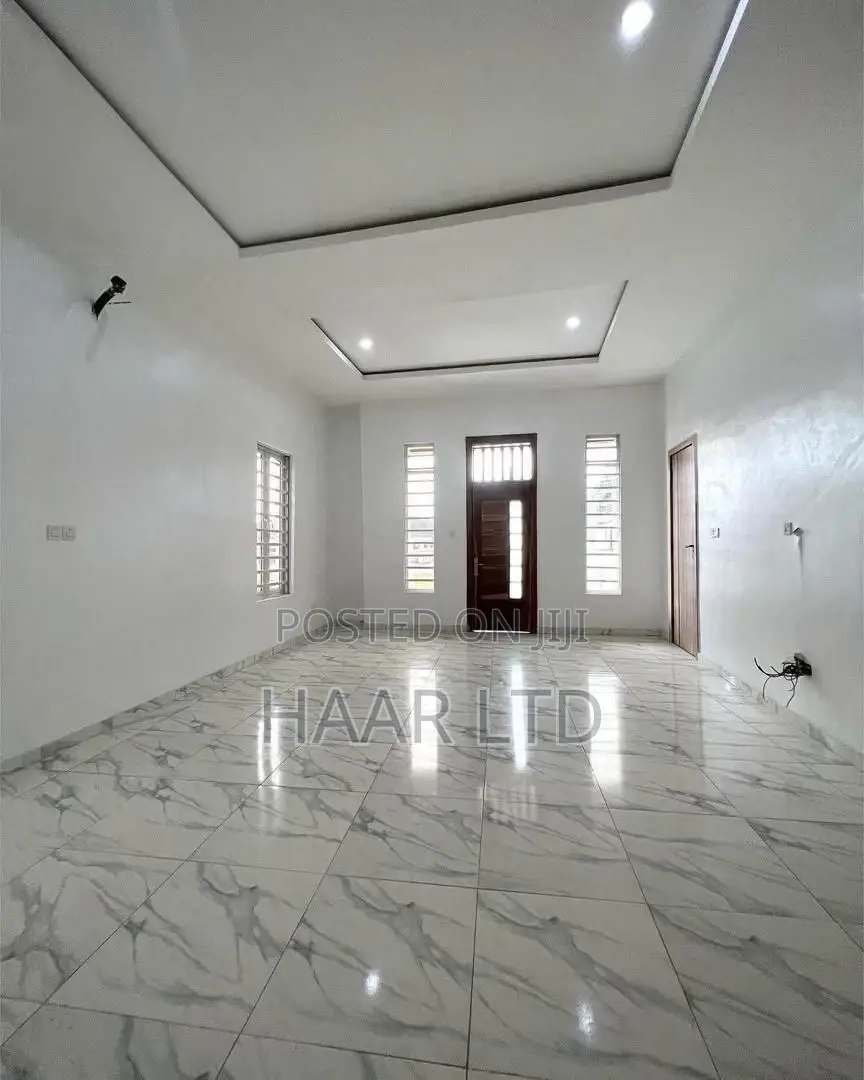 4bdrm Duplex in Lekki Phase 2 for rent