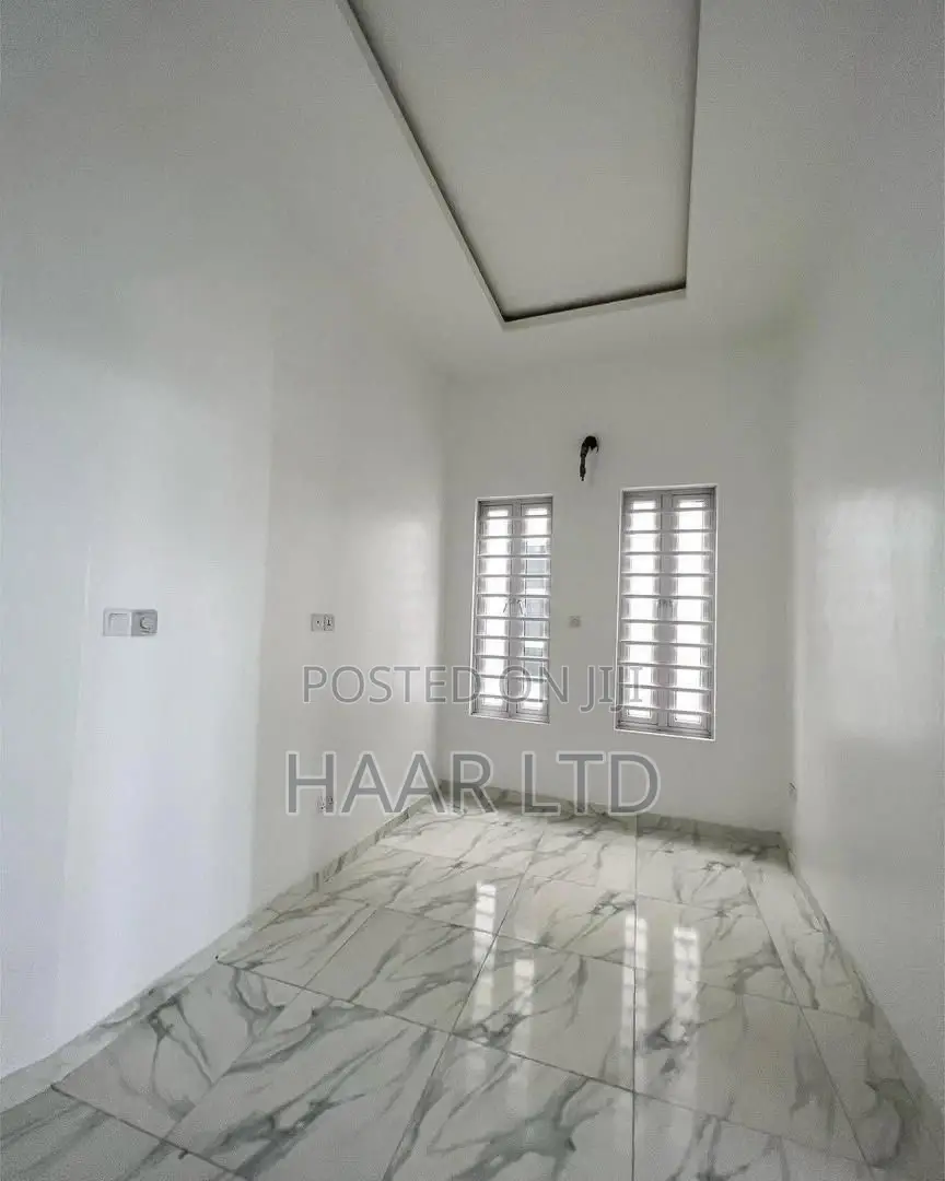 4bdrm Duplex in Lekki Phase 2 for rent