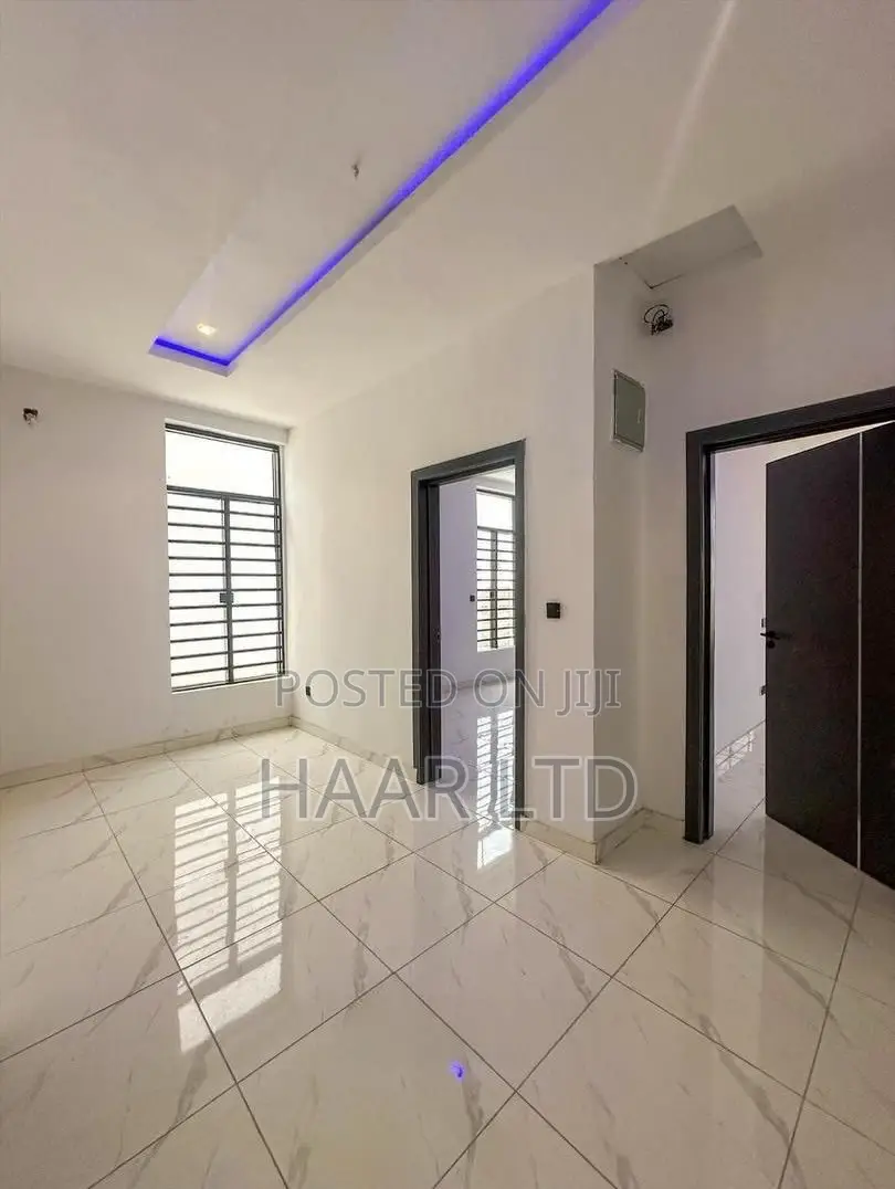 4bdrm Duplex in Ikota for rent
