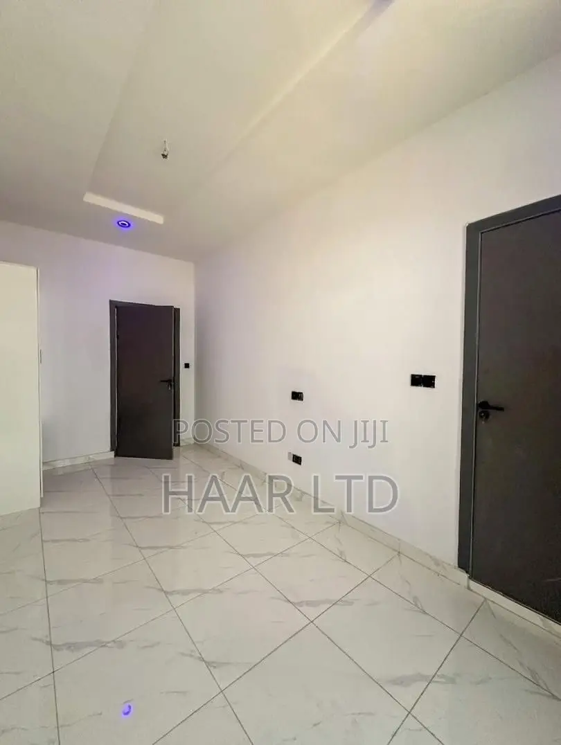 4bdrm Duplex in Ikota for rent