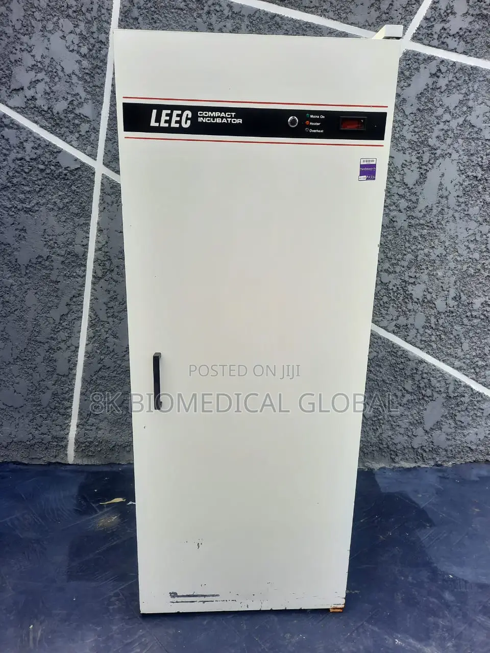 Uk Pre-Owned Leec Compact Laboratory Incubator