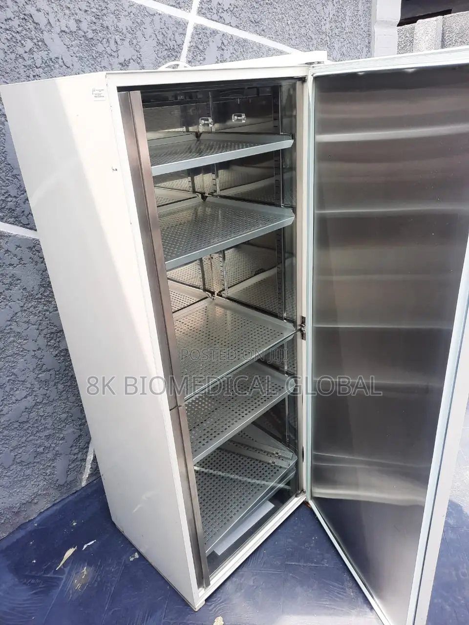 Uk Pre-Owned Leec Compact Laboratory Incubator