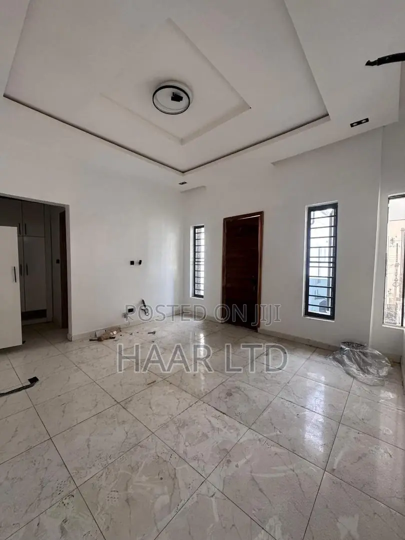 4bdrm Duplex in Lekki Phase 2 for rent