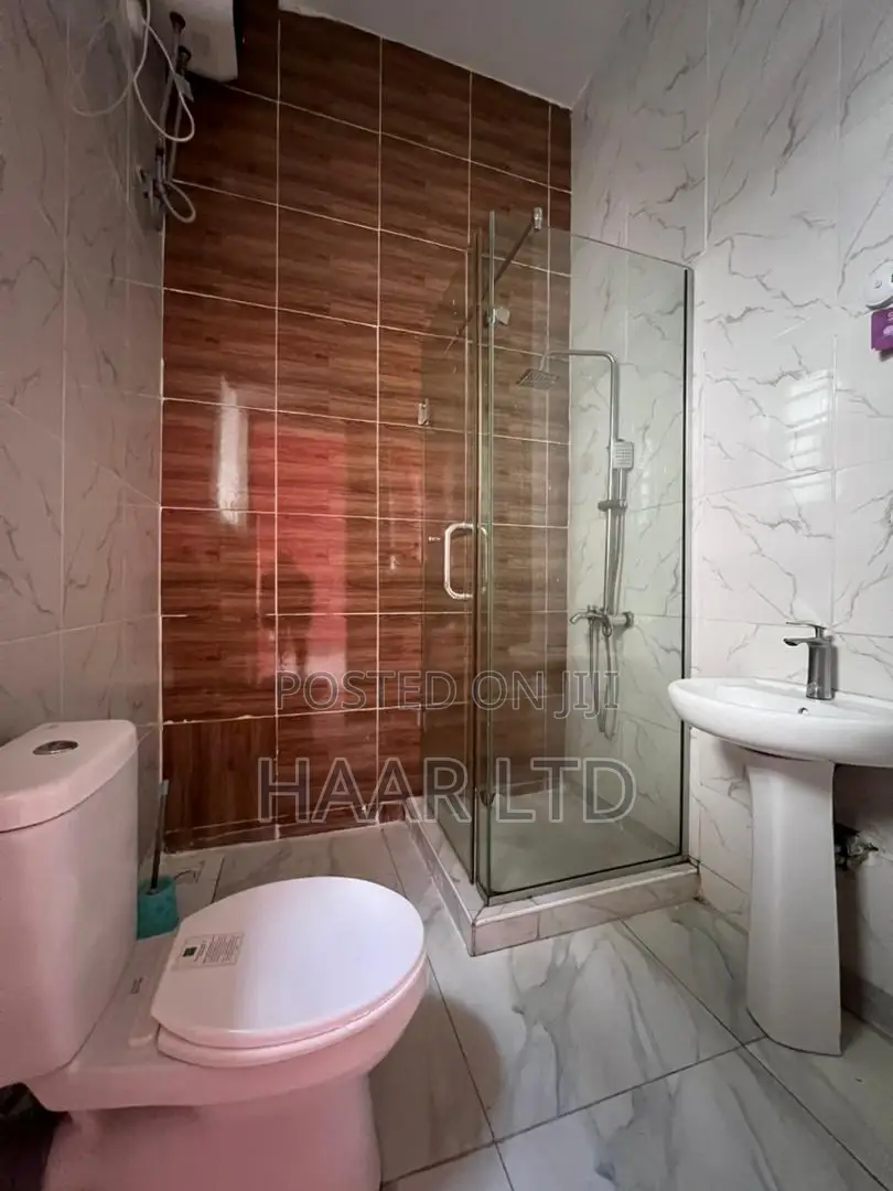 4bdrm Duplex in Lekki Phase 2 for rent
