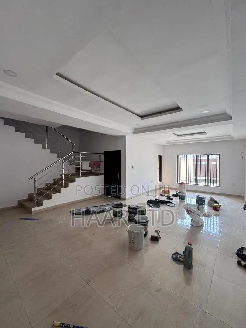 4bdrm Duplex in Ikota for rent
