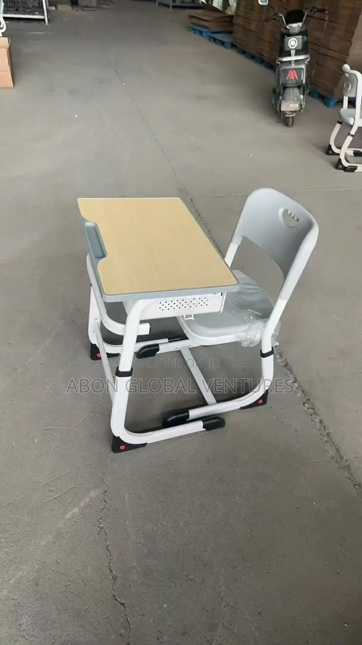 Schooling Chair